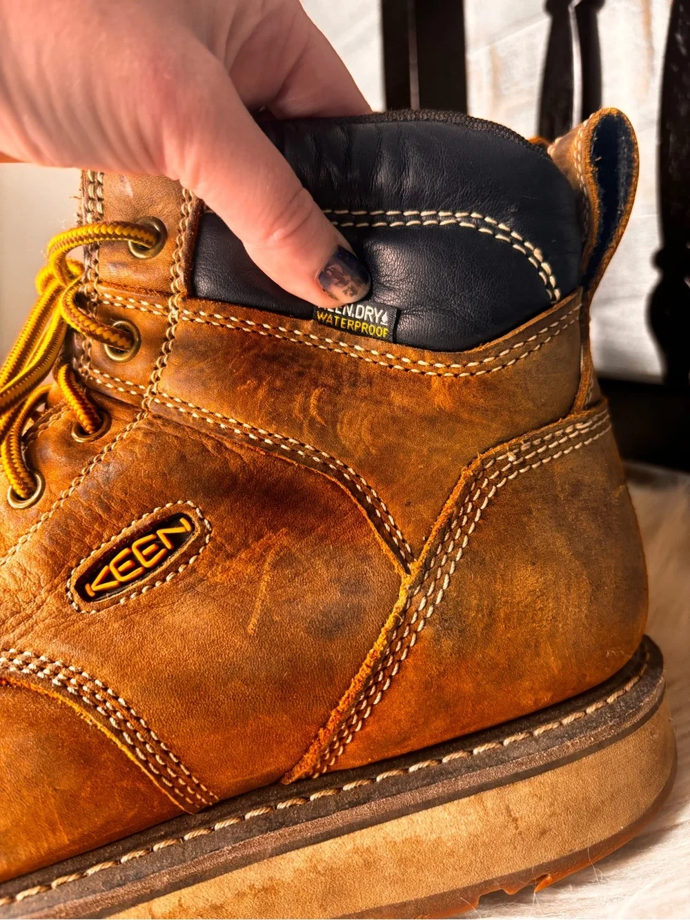 Keen Utility Cincinatti US 8.5 Brown Leather Men's Work Boots with Yellow Laces